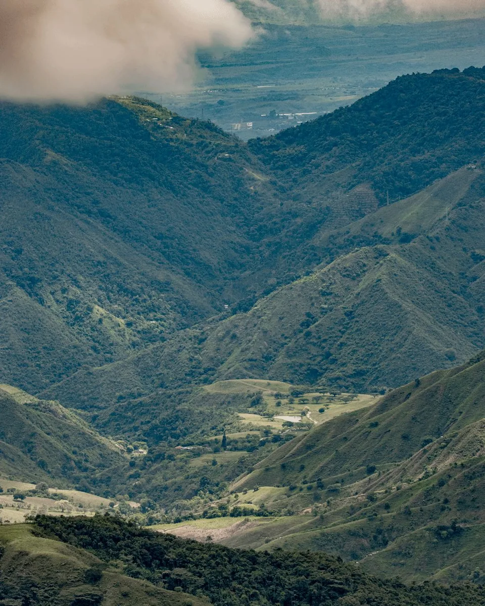 Paisaje montañoso de Guadalajara de Buga